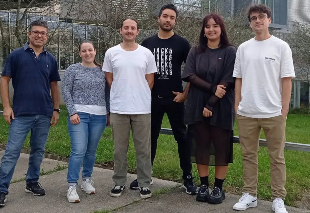  Investigadores de la UVigo estudian la evoluci&oacute;n de prote&iacute;nas de virus que son diana de terapias antirretrovirales. - DUVI 