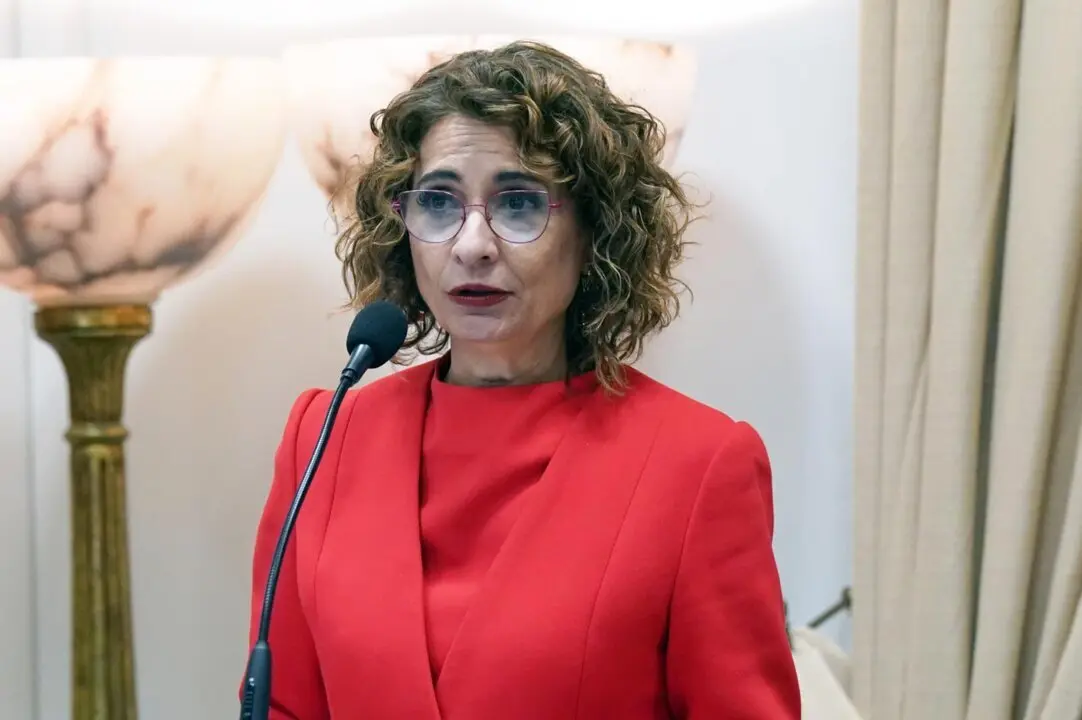  La vicepresidenta primera del Gobierno y ministra de Hacienda, Mar&iacute;a Jes&uacute;s Montero. - &Aacute;lex Zea - Europa Press 