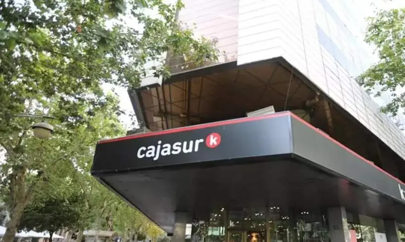  Sede central de Cajasur en C&oacute;rdoba 