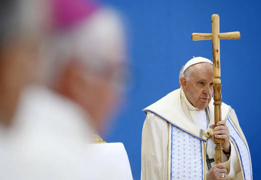  El Papa Francisco durante una misa en septiembre de 2023 en el Estadio V&eacute;lodrome de Marsella, en Francia (archivo) - Abaca/IPA via ZUMA Press/dpa 