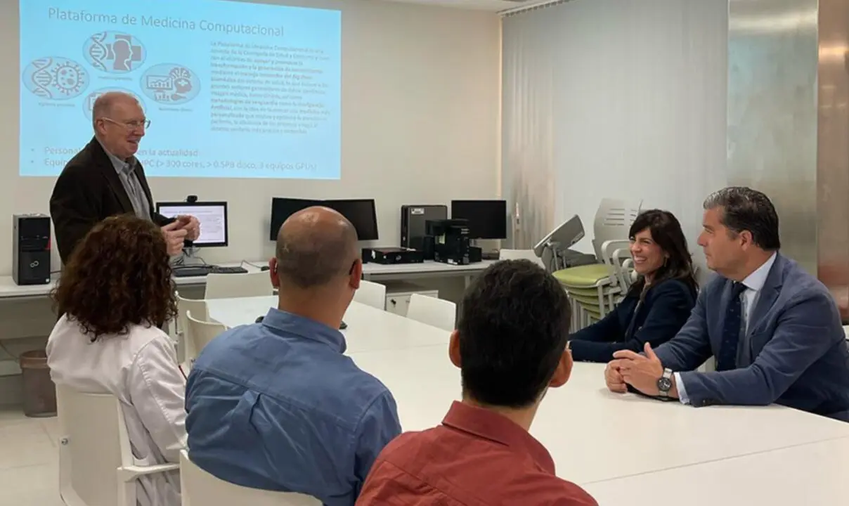  &Aacute;urea Morillo visita las instalaciones de la Plataforma de Medicina Computacional de la Fundaci&oacute;n Progreso y Salud. 