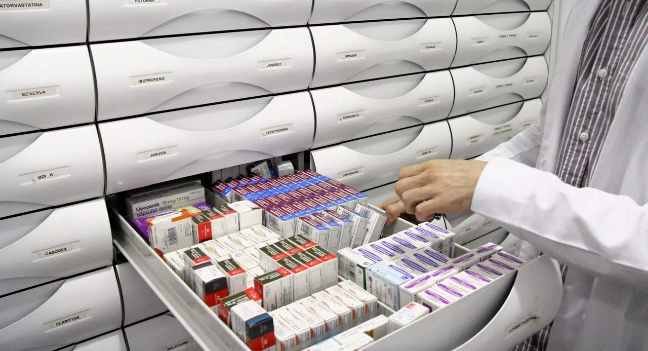  Medicamento en farmacia 