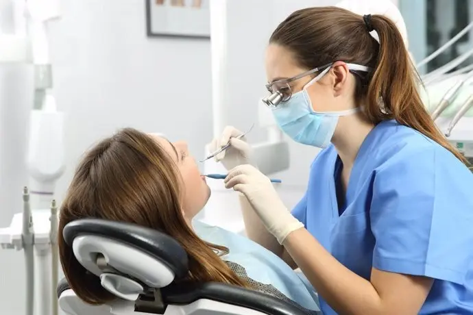  El 68 por ciento de los espa&ntilde;oles reduce sus visitas al dentista por motivos econ&oacute;micos 