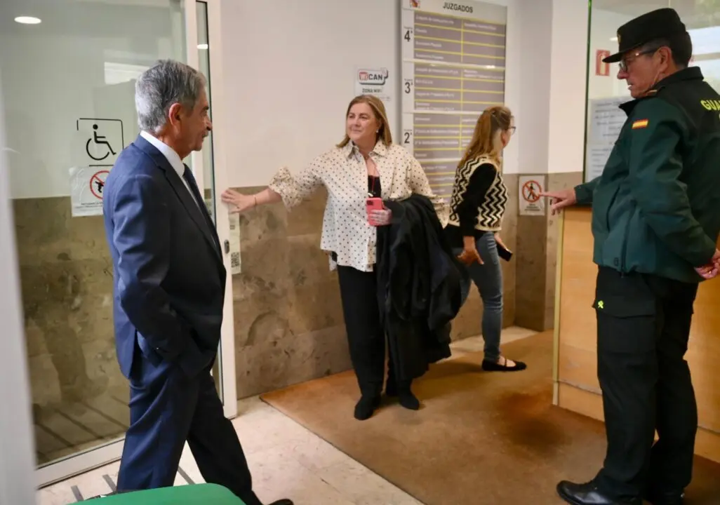  Revilla a la entrada al juzgado - NACHO CUBERO-EUROPA PRESS 