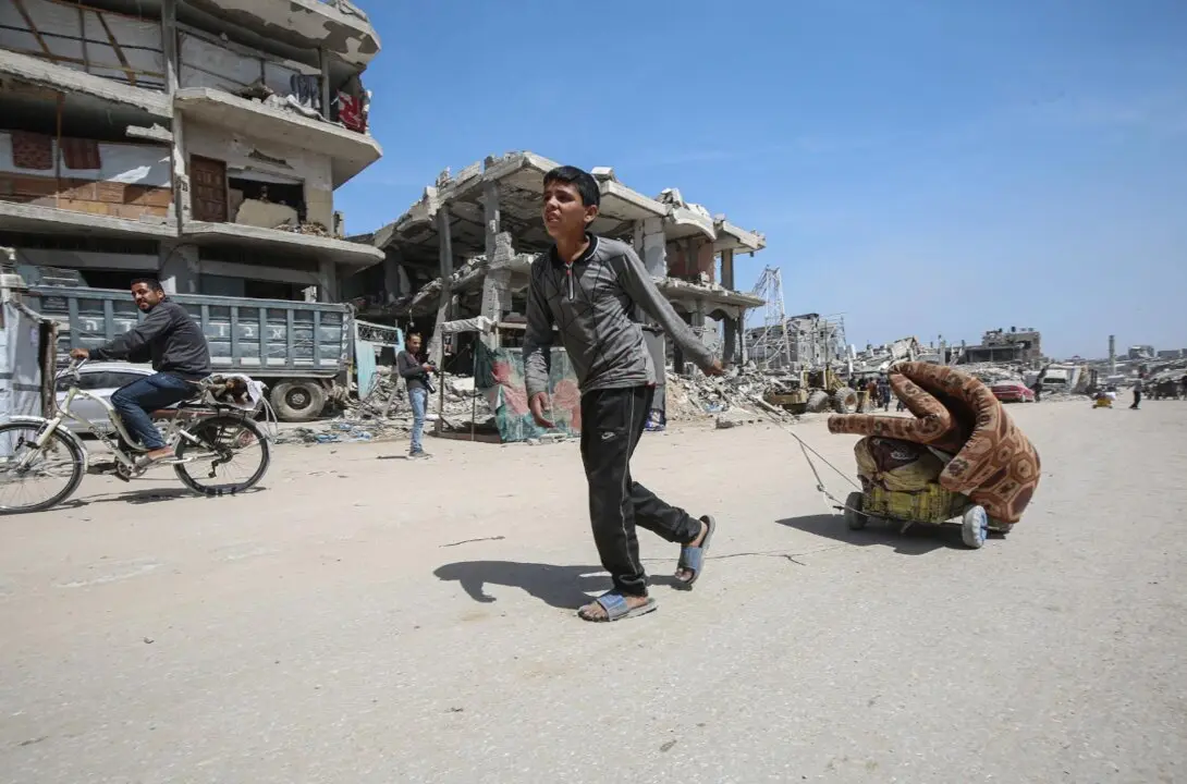  Un ni&ntilde;o desplazado en la Franja de Gaza - Europa Press/Contacto/Omar Ashtawy 