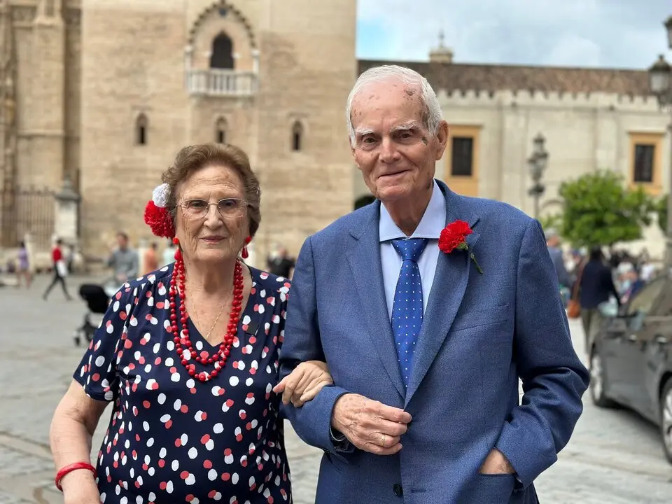  El matrimonio octogenario que cumple su sue&ntilde;o de volver a la Feria de Sevilla 