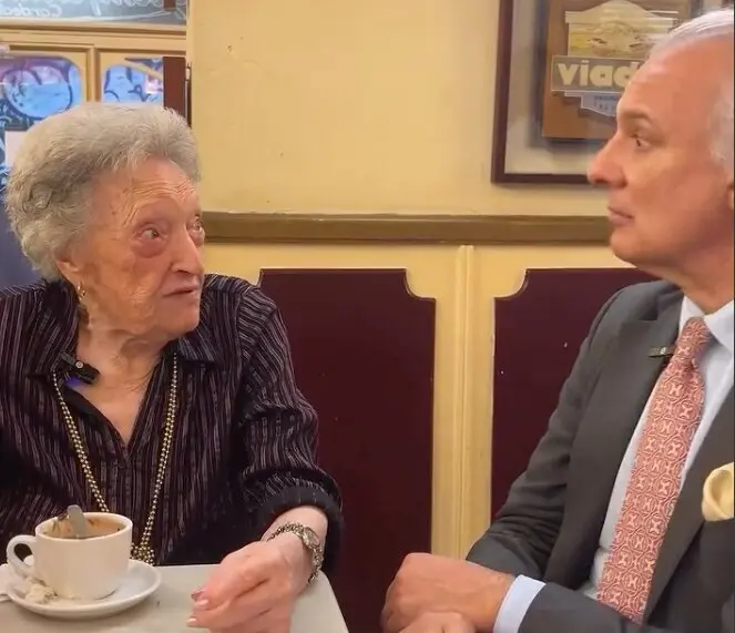  Pepita Bernat, en el umbral de los 106 a&ntilde;os, desvela el secreto de su juventud al doctor Manuel de la Pe&ntilde;a 