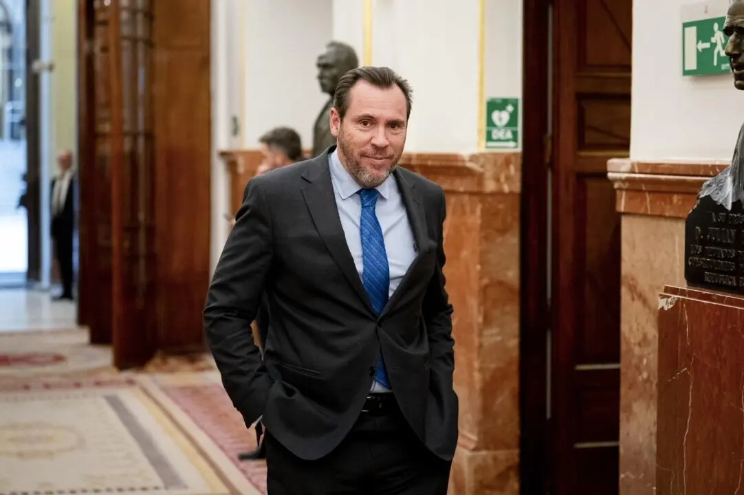  Archivo - El ministro de Transportes y Movilidad Sostenible, &Oacute;scar Puente, a 6 de mayo de 2025, en Madrid (Espa&ntilde;a) - A. P&eacute;rez Meca - Europa Press - Archivo 