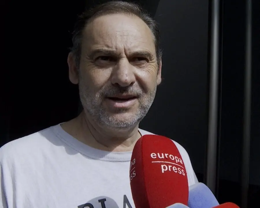  El ex ministro de Transportes Jos&eacute; Luis &Aacute;balos atiende a la prensa despu&eacute;s de que la UCO registrara su casa en Valencia por el 'caso Koldo'.<br>- EUROPA PRESS 