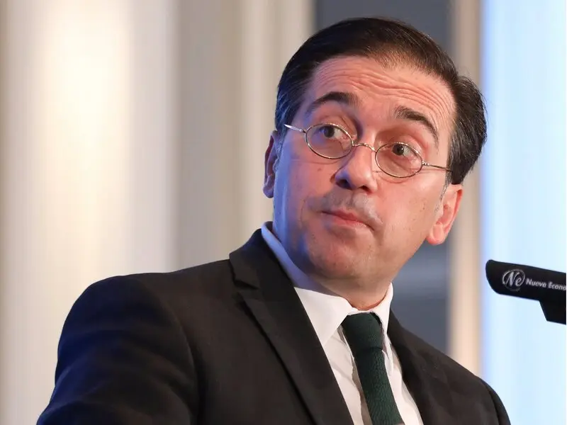  Archivo - El ministro de Asuntos Exteriores, Uni&oacute;n Europea y Cooperaci&oacute;n, Jos&eacute; Manuel Albares, interviene en el desayuno informativo del F&oacute;rum Europa organizado por Nueva Econom&iacute;a F&oacute;rum (NEF), en el Hotel Mandarin Oriental Ritz, a 25 de octubre de 2021, e - Marta Fern&aacute;ndez Jara - Europa Press - Archivo 