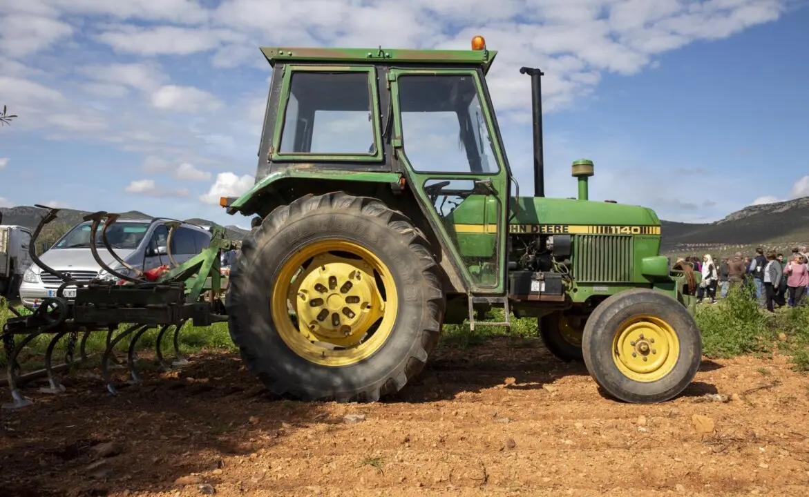  Archivo - Un tractor en el campo<br>- Juanma Jim&eacute;nez - Europa Press - Archivo 