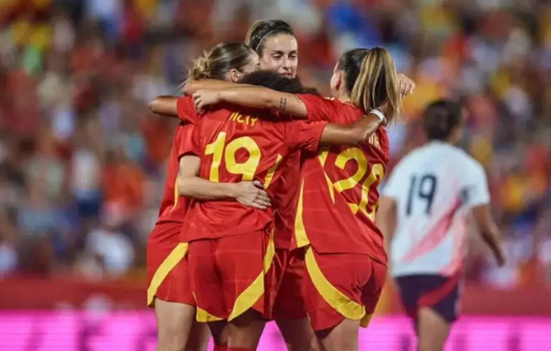  Las jugadoras de la selecci&oacute;n espa&ntilde;ola celebran el 2-1 de Vicky L&oacute;pez en el amistoso ante Jap&oacute;n<br>- RFE 