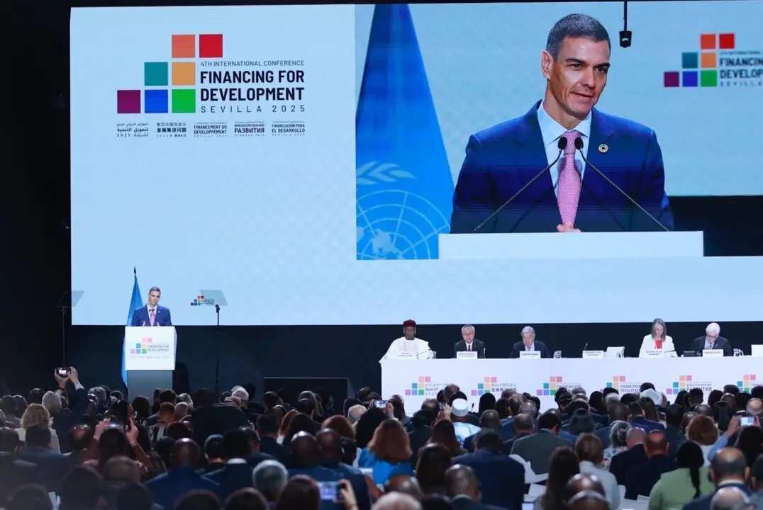  El presidente del Gobierno, Pedro S&aacute;nchez, durante el plenario inaugural de la Conferencia Internacional para la Fiananciaci&oacute;n al Desrrollo de la ONU en Sevilla<br>- ROC&Iacute;O RUZ - EUROPA PRESS 