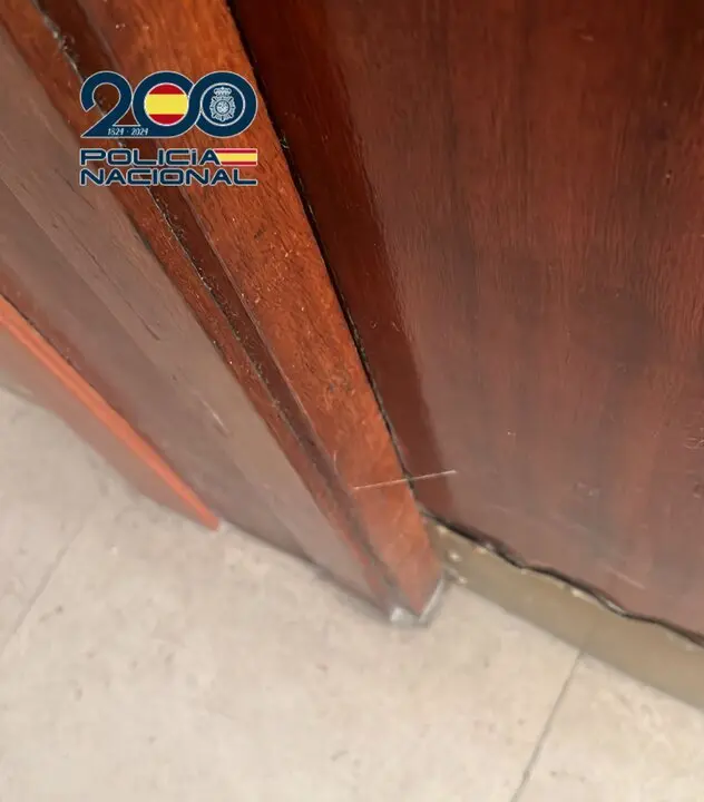  Ejemplo de puerta marcada 