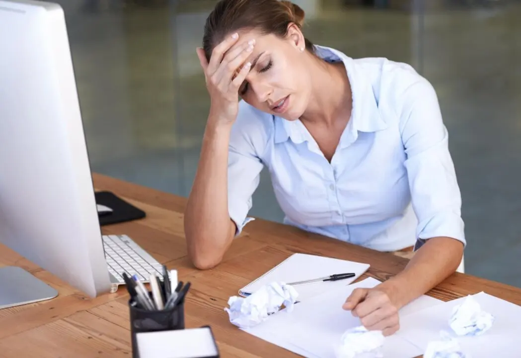 Archivo - Subida de la factura de la luz.  BILLIN - Archivo