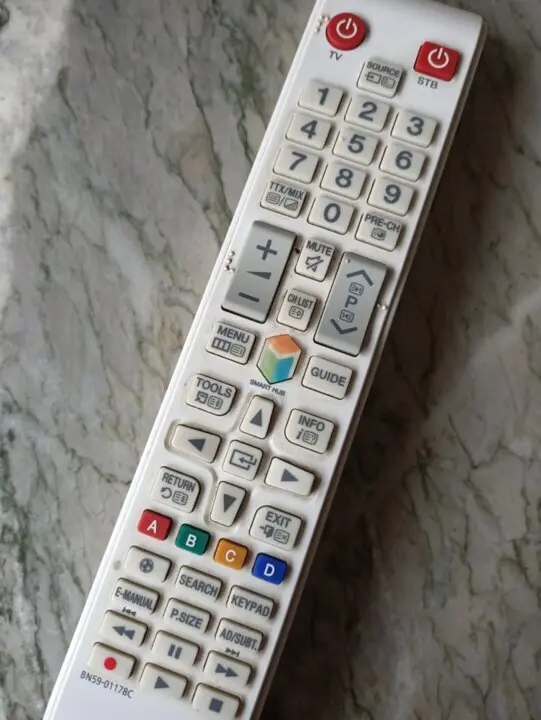  Archivo - Mando a distancia, televisi&oacute;n, televisor, TV<br>- EUROPA PRESS - Archivo 