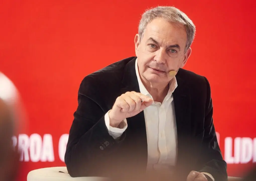  Archivo - El expresidente del Gobierno, Jos&eacute; Luis Rodr&iacute;guez Zapatero, durante un coloquio bajo el t&iacute;tulo, 'Futuro en clave feminista', en el 13&ordm; Congreso Regional del PSN, a 21 de marzo de 2025, en Pamplona, Navarra (Espa&ntilde;a).<br>- Eduardo Sanz - Europa Press - Archivo 