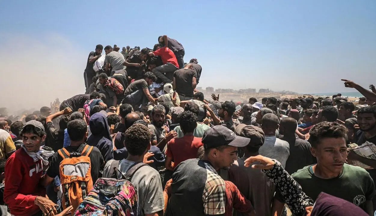  Israel reanuda el env&iacute;o de ayuda humanitaria a Gaza 