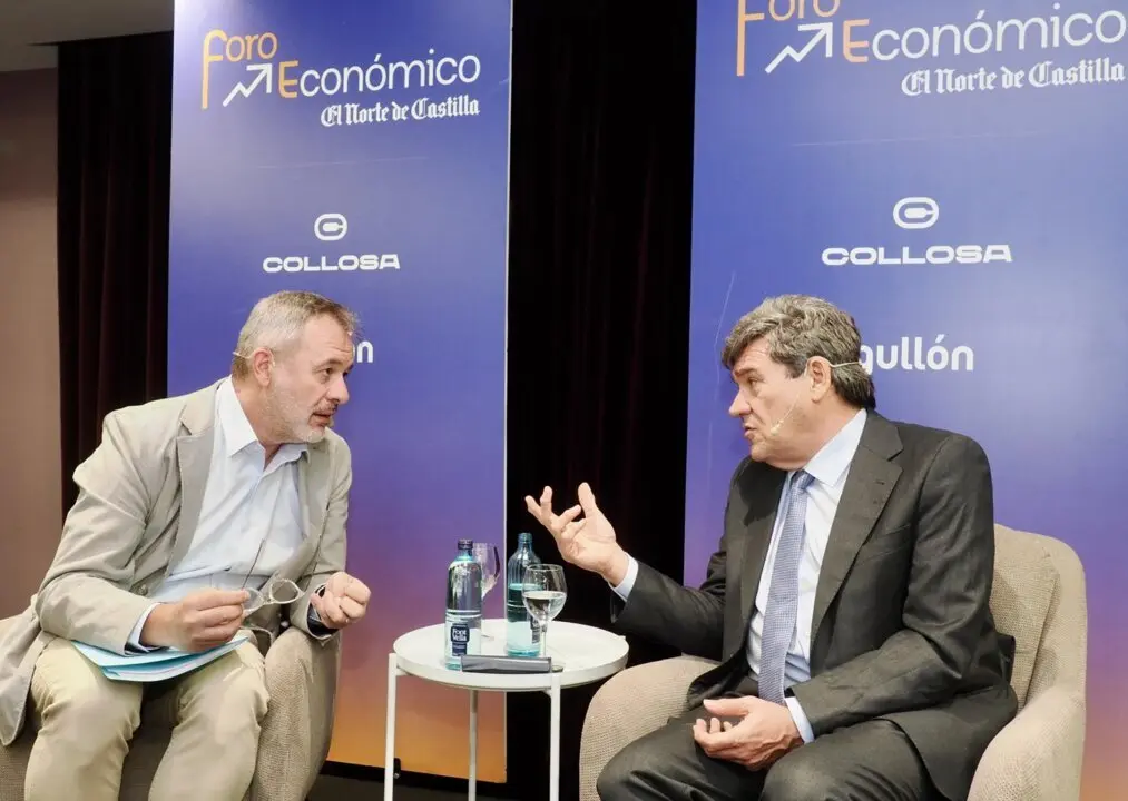  El gobernador del Banco de Espa&ntilde;a, Jos&eacute; Luis Escriv&aacute;, durante su intervenci&oacute;n en el Foro Econ&oacute;mico de El Norte de Castilla, en el Hotel Vincci Frontaura, a 28 de julio de 2025, en Valladolid (Espa&ntilde;a).<br>- Photogenic - Europa Press 