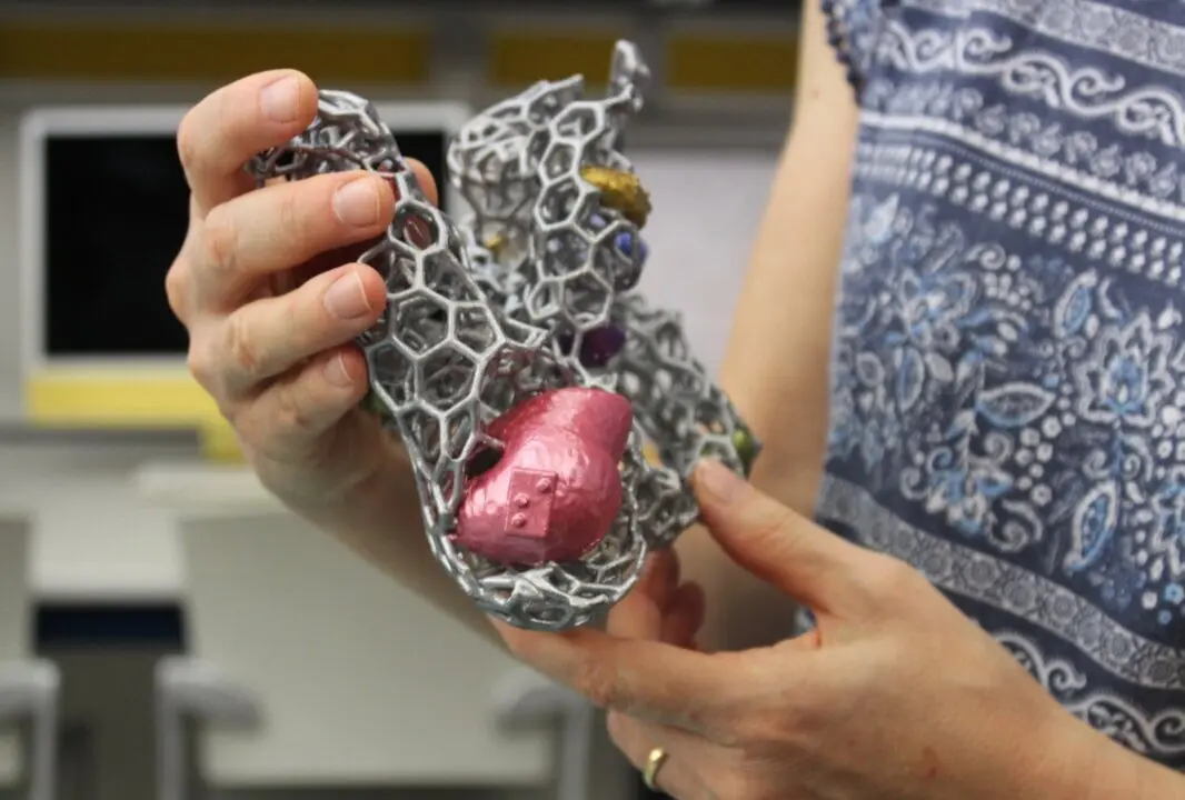  Amelia Ortiz<br>- UV 