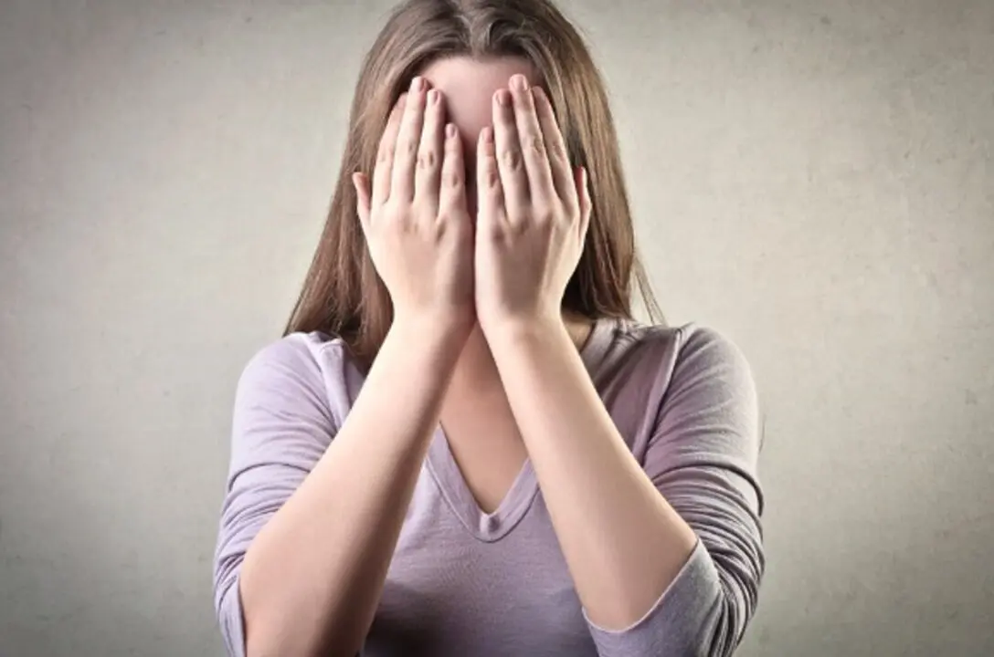  Mujer con miedo.<br>- UNIVERSIDAD FRANCISCO DE VITORIA 