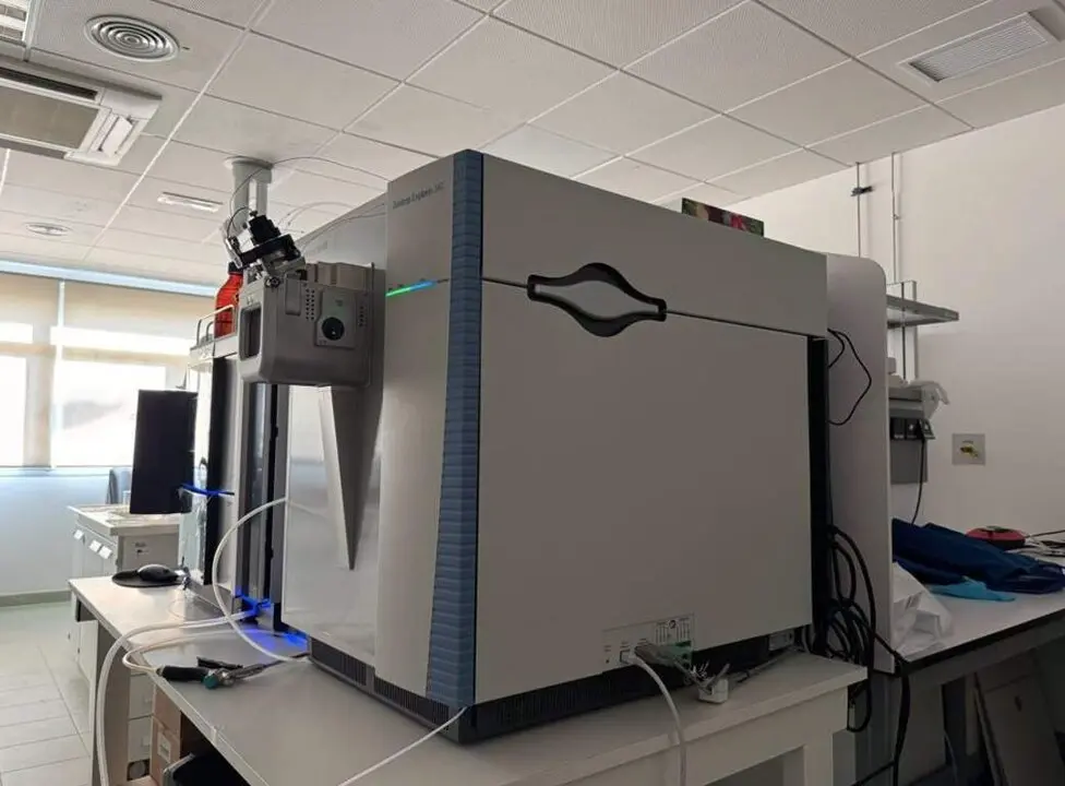  Los expertos emplearon una t&eacute;cnica anal&iacute;tica denominada espectometr&iacute;a de masas de alta resoluci&oacute;n, que identifica las sustancias y compuestos qu&iacute;micos. - FUNDACI&Oacute;N DESCUBRE 