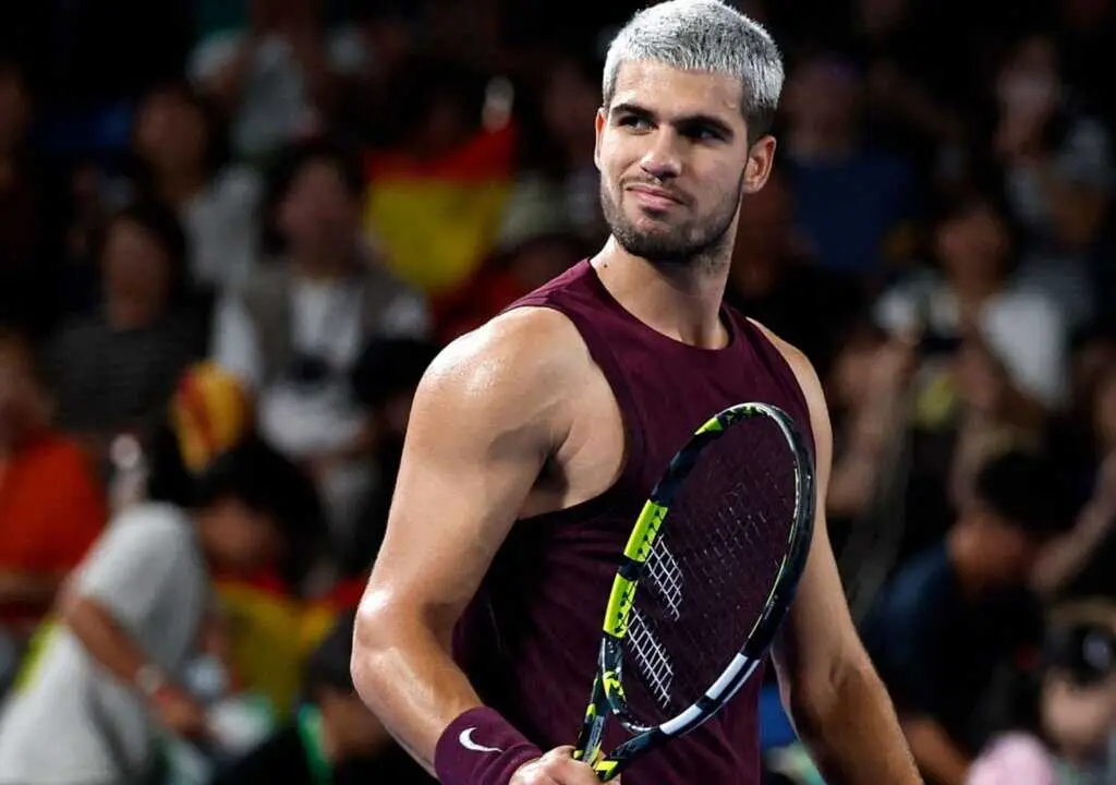  Alcaraz arrolla a Nakashima, iguala su r&eacute;cord de triunfos y sella su novena semifinal 