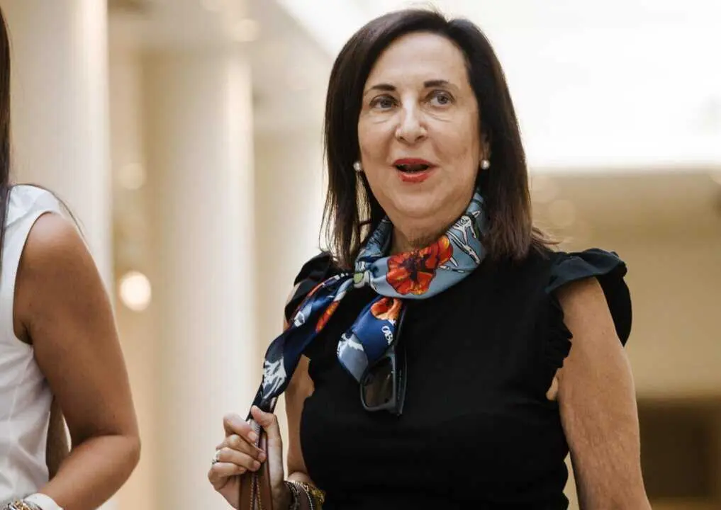  La ministra de Defensa, Margarita Robles, a su llegada a una sesi&oacute;n de control al Gobierno en el Senado, a 16 de septiembre de 2025, en Madrid (Espa&ntilde;a).<br>- Carlos Luj&aacute;n - Europa Press 