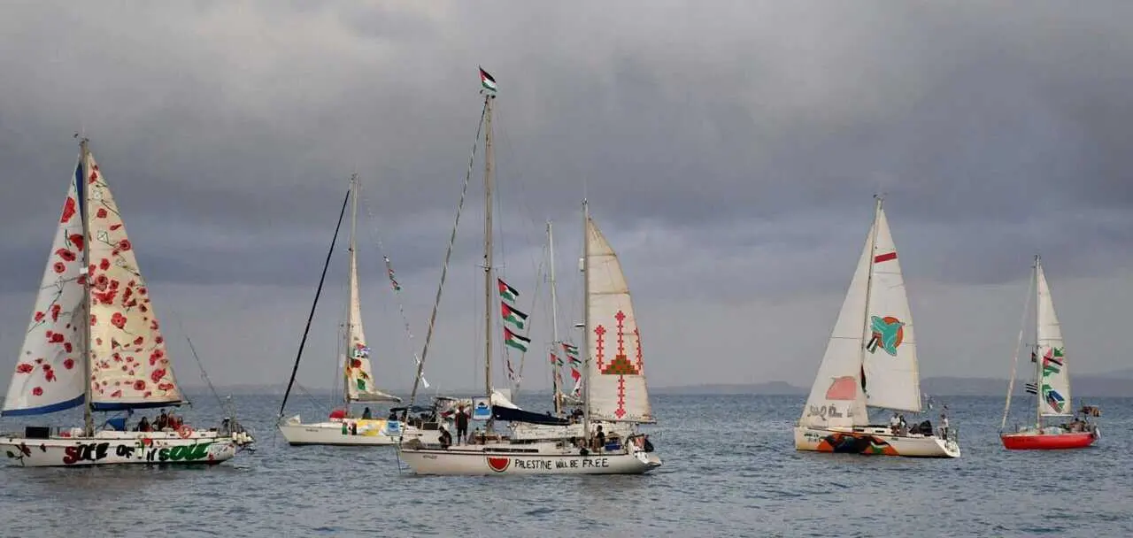 La Flotilla a Gaza entra en "zona de alto riesgo" y denuncia el acoso de buques militares y drones 