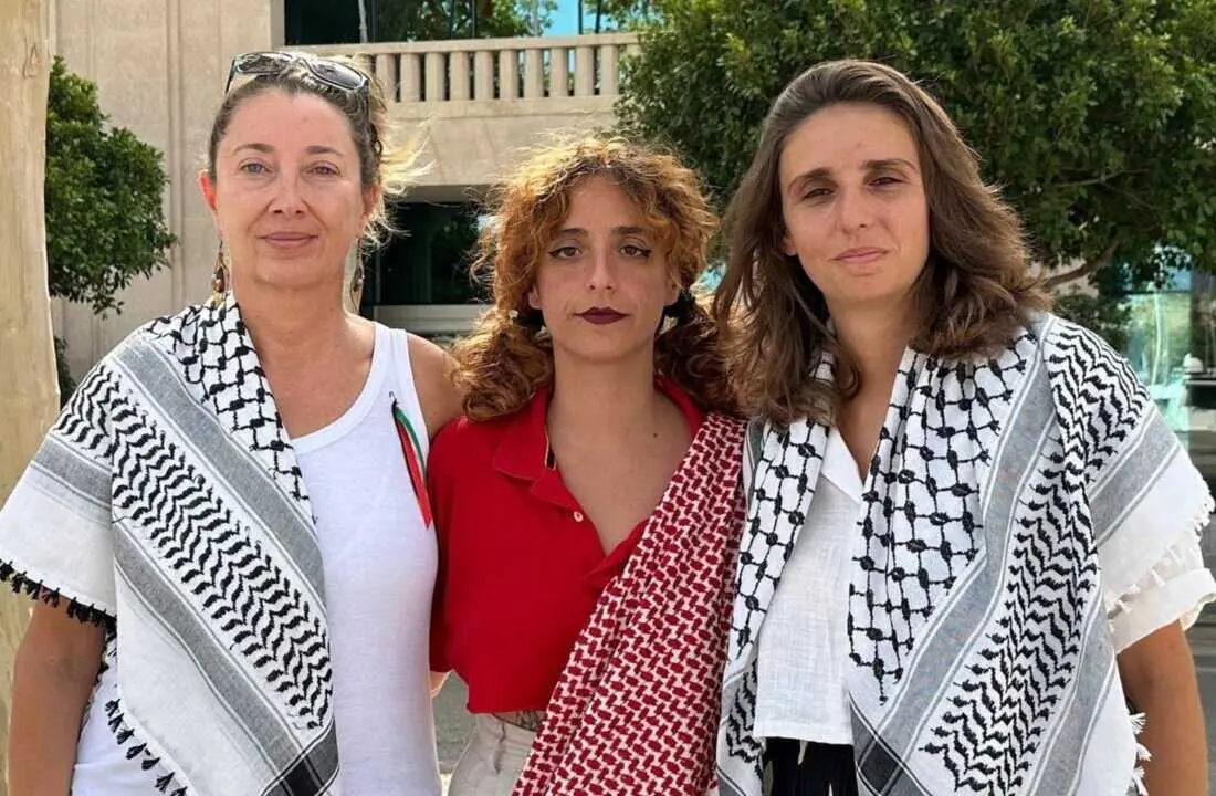  Las activistas mallorquinas integrantes de la Global Sumud Flotilla Reyes Rigo (i), Alejandra Mart&iacute;nez (c) y Luc&iacute;a Mu&ntilde;oz (d).<br>- PODEMOS BALEARES 