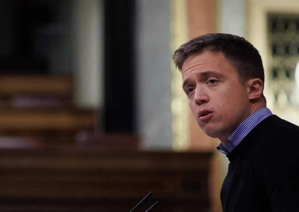  Archivo - El l&iacute;der de M&aacute;s Pa&iacute;s, &Iacute;&ntilde;igo Errej&oacute;n, en una sesi&oacute;n plenaria en el Congreso de los Diputados, a 24 de noviembre de 2022, en Madrid (Espa&ntilde;a). - Alejandro Mart&iacute;nez V&eacute;lez - Europa Press - Archivo 