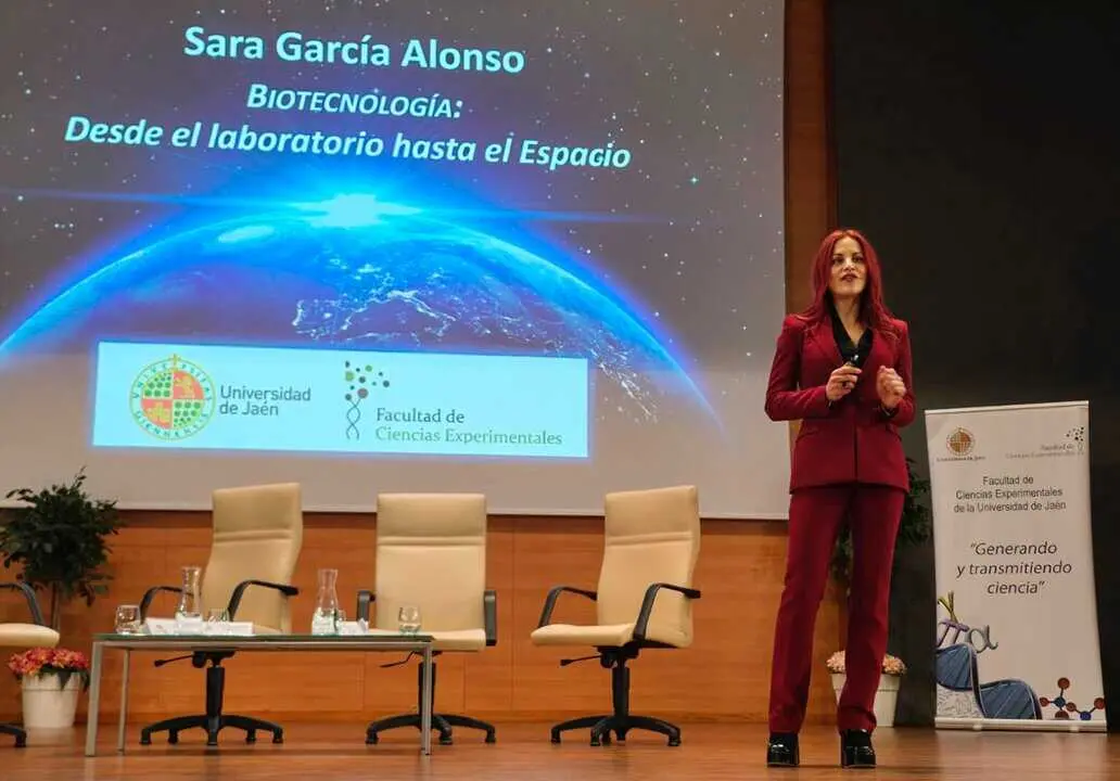  Sara Garc&iacute;a durante su conferencia en la UJA<br>- UJA 