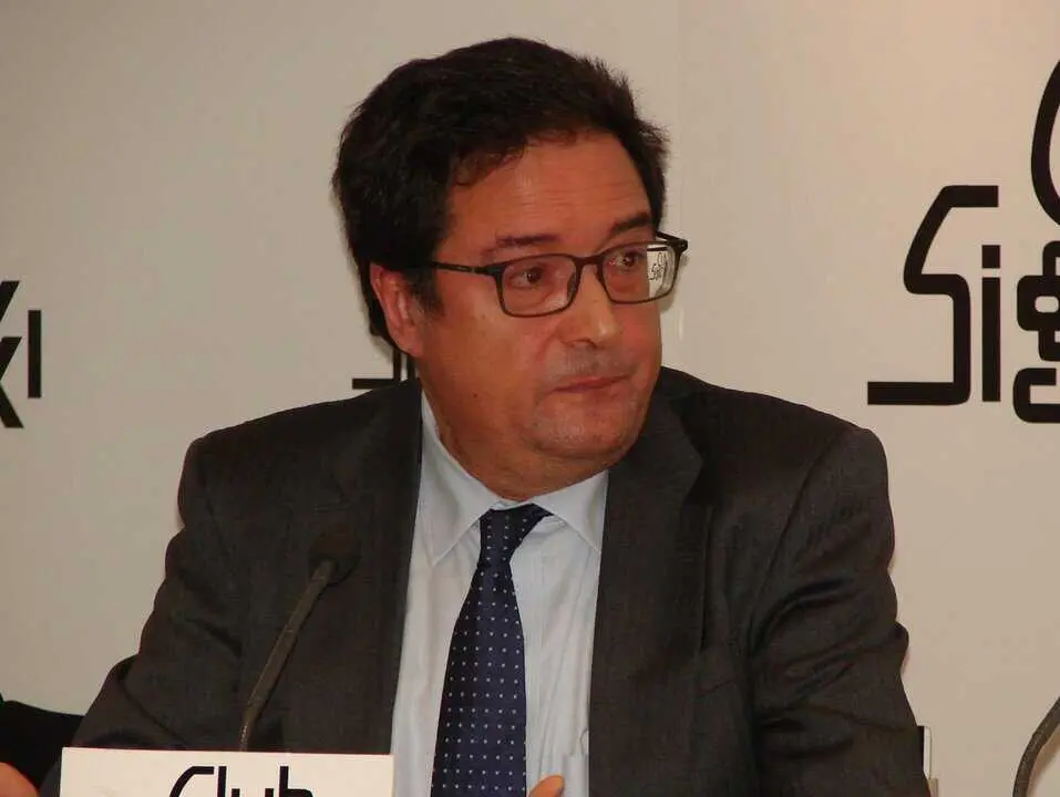  &Oacute;scar L&oacute;pez asegura que el fiscal general es "inocente" y que s&oacute;lo es "culpable" de "perseguir un delito"<br>- CLUB SIGLO XXI 