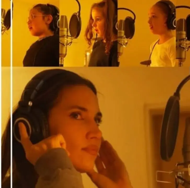 India Mart&iacute;nez y la ONG olVIDAdos regraban la canci&oacute;n 'Ni&ntilde;o sin miedo'
- SGAE