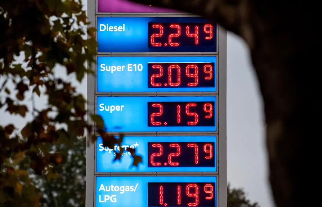 Archivo - Precios de una gasolinera.
- Daniel Bockwoldt/dpa - Archivo