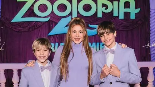 Shakira con sus hijos