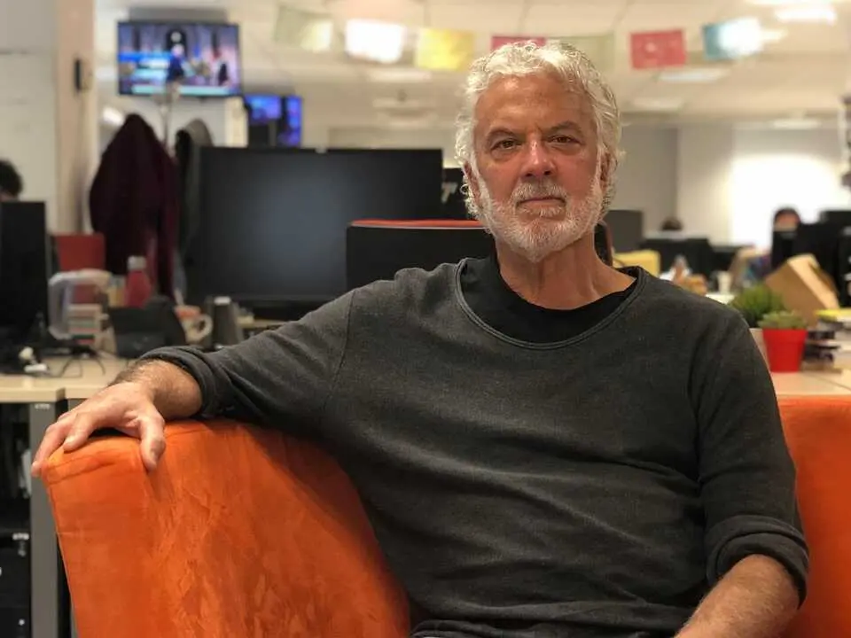 
<p>    MADRID, 12 (EUROPA PRESS)</p>
<p>   El actor Adolfo Fern&aacute;ndez ha muerto este viernes a los 67 a&ntilde;os, seg&uacute;n ha informado la Academia de Cine, de la que Fern&aacute;ndez era miembro.</p>
<p>    El actor particip&oacute; en pel&iacute;culas como 'Entre las piernas', 'Yoyes', 'El arte de morir' o 'Todo es silencio', adem&aacute;s de 'Polic&iacute;as, en el coraz&oacute;n de la calle', 'Los 80', '&Aacute;guila Roja' o 'B&amp;B' entre otros.</p>
<p>    "Adolfo Fern&aacute;ndez fue un actor riguroso, comprometido y amante del teatro, aunque hizo mucho cine y la popularidad le vino por papeles en series televisivas. Pas&oacute; en muchas ocasiones por el escenario del Bergidum. Ha fallecido a los 67 a&ntilde;os este viernes v&iacute;ctima de un c&aacute;ncer", ha escrito en redes sociales el Teatro Bergidum de Ponferrada.</p>
      