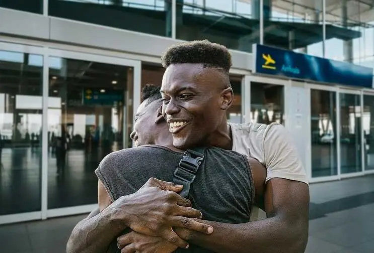 Imagen de la campa&ntilde;a 'El abrazo m&aacute;s esperado'.