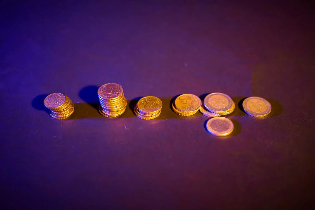 Archivo - Monedas de euro.