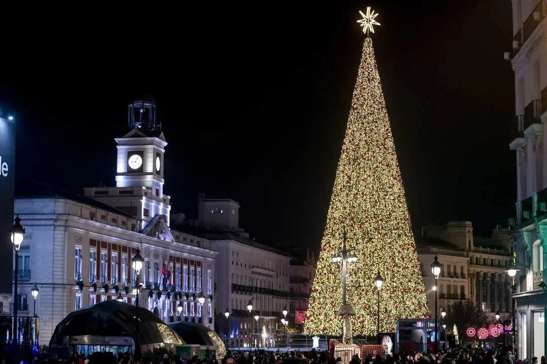 Archivo - Encendido de las luces de Navidad 2024 en el centro de la ciudad, a 28 de noviembre de 2024, en Madrid (Espa&ntilde;a). 