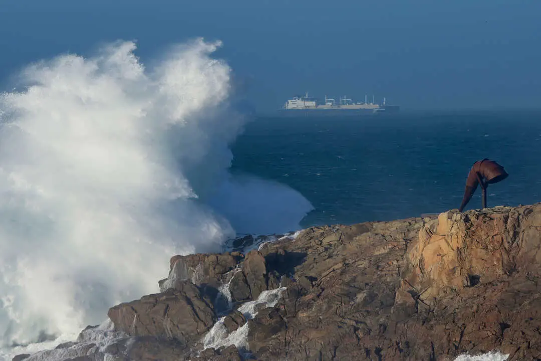 A Coru&ntilde;a
Zona Torre de H&eacute;rcules
Alerta naranja por la borrasca marina Franlin y buen tiempo por el anticicl&oacute;n
21/02/2022
Foto: M. Dylan / Europa Press