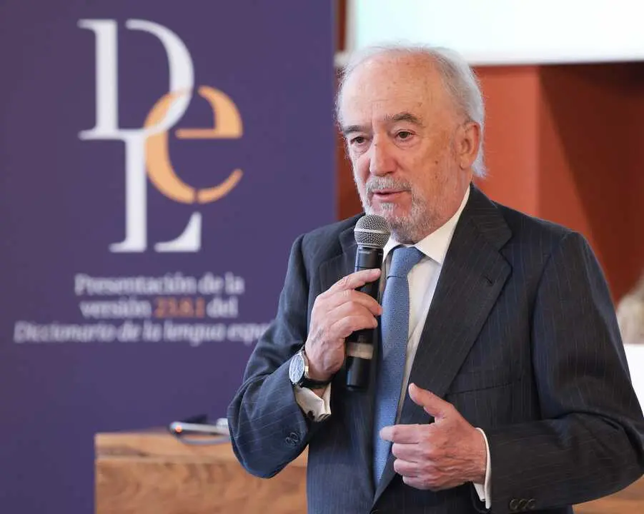 El director de la Real Academia Espa&ntilde;ola, Santiago Mu&ntilde;oz Machado, interviene durante la presentaci&oacute;n de la versi&oacute;n 23.8.1 del Diccionario de la lengua espa&ntilde;ola, en la Real Academia Espa&ntilde;ola, a 15 de diciembre de 2025, en Madrid (Espa&ntilde;a). Esta versi&oacute;n, pre