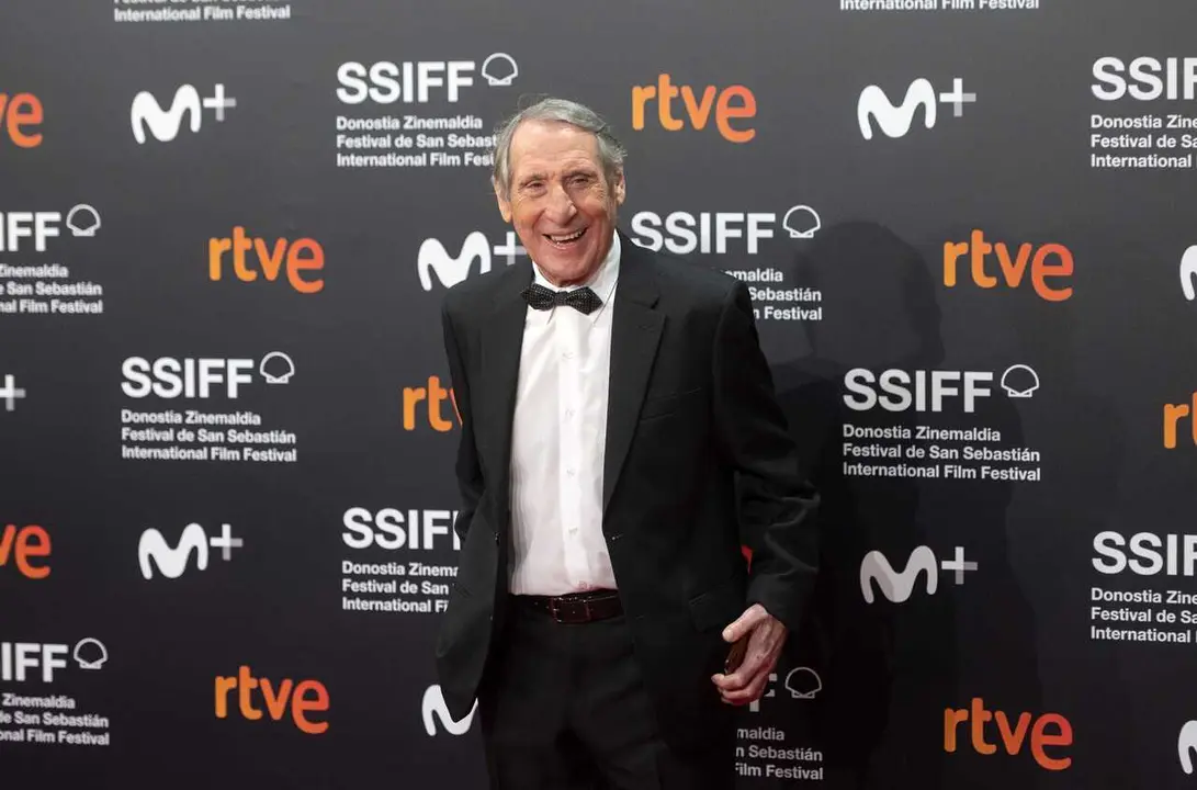 Archivo - (Foto de ARCHIVO)  El actor Celso Bugallo posa durante la premiere de la pel&iacute;cula &lsquo;El buen patr&oacute;n&rsquo;, a 21 de septiembre de 2021, en el Kursaal, San Sebasti&aacute;n, Pa&iacute;s Vasco (Espa&ntilde;a).