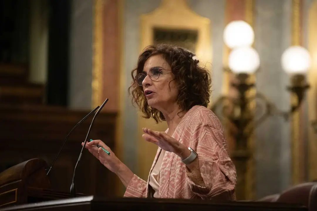 La vicepresidenta primera y ministra de Hacienda, Mar&iacute;a Jes&uacute;s Montero.