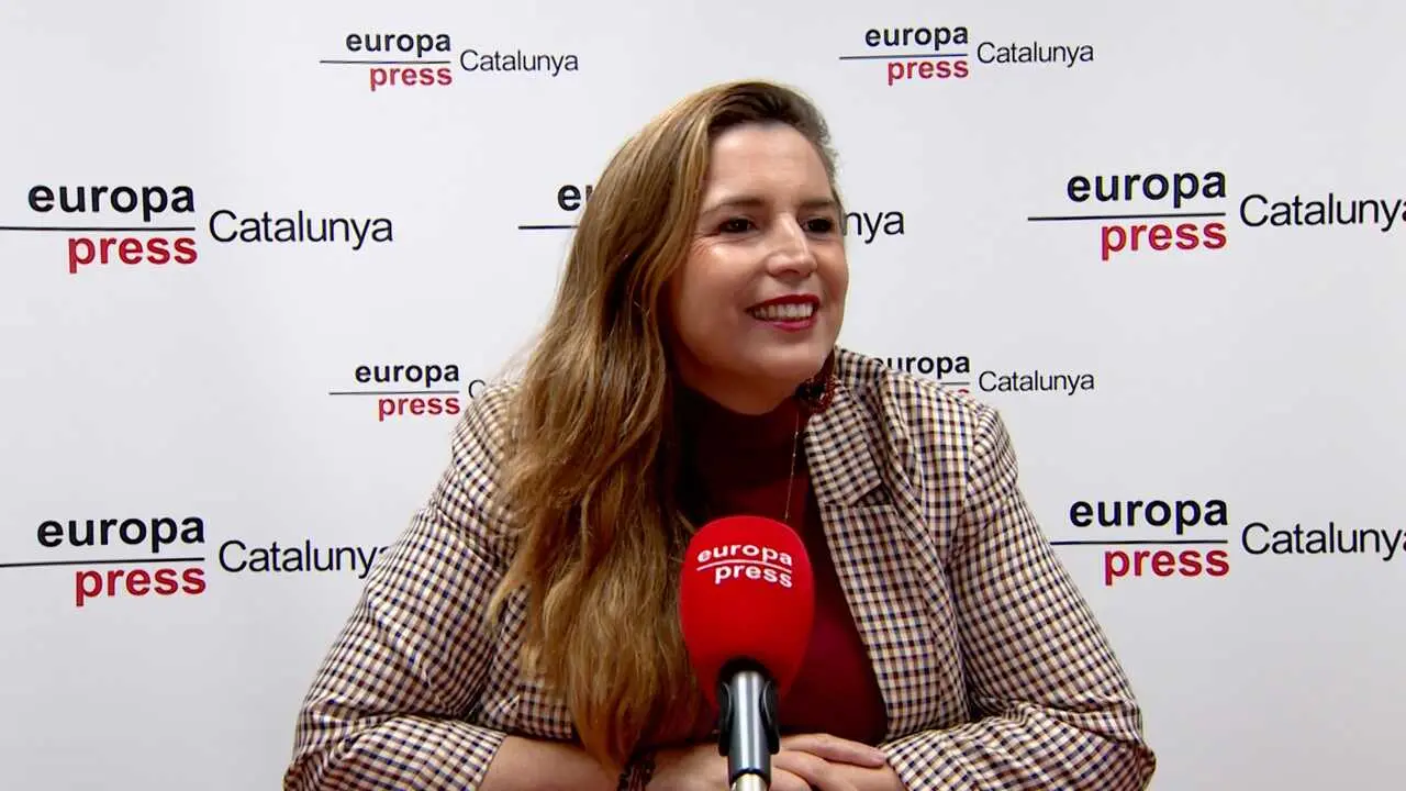 La coordinadora de los Comuns y diputada en el Congreso, Candela L&oacute;pez, en una entrevista de Europa Press