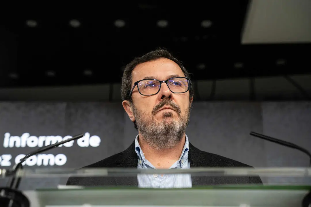 Archivo - El portavoz nacional de VOX y presidente de VOX Madrid, Jos&eacute; Antonio F&uacute;ster, ofrece una rueda de prensa, en la sede nacional de VOX, a 13 de octubre de 2024, en Madrid (Espa&ntilde;a).