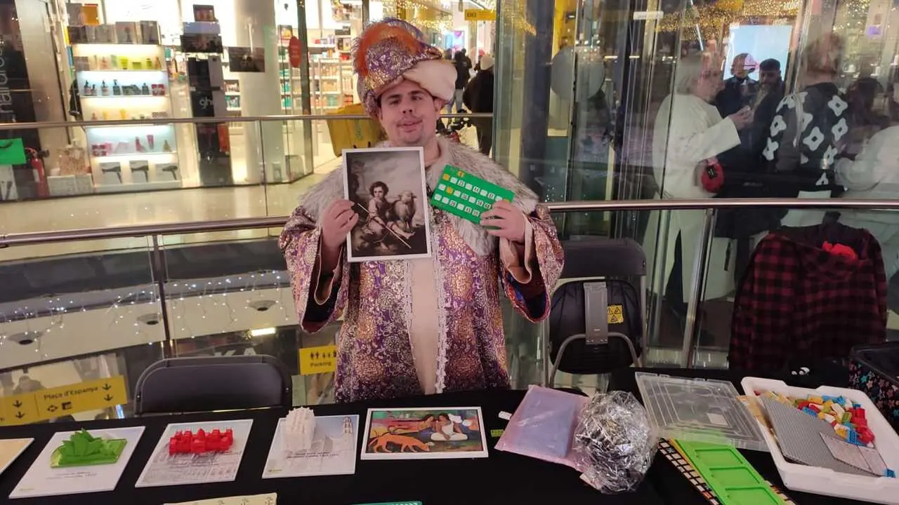 La ONCE env&iacute;a a Barcelona un Paje Real para recoger cartas en Braille dirigidas a los Reyes Magos