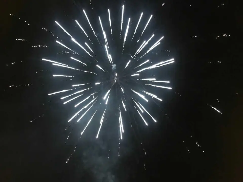 Archivo - Fuegos artificiales