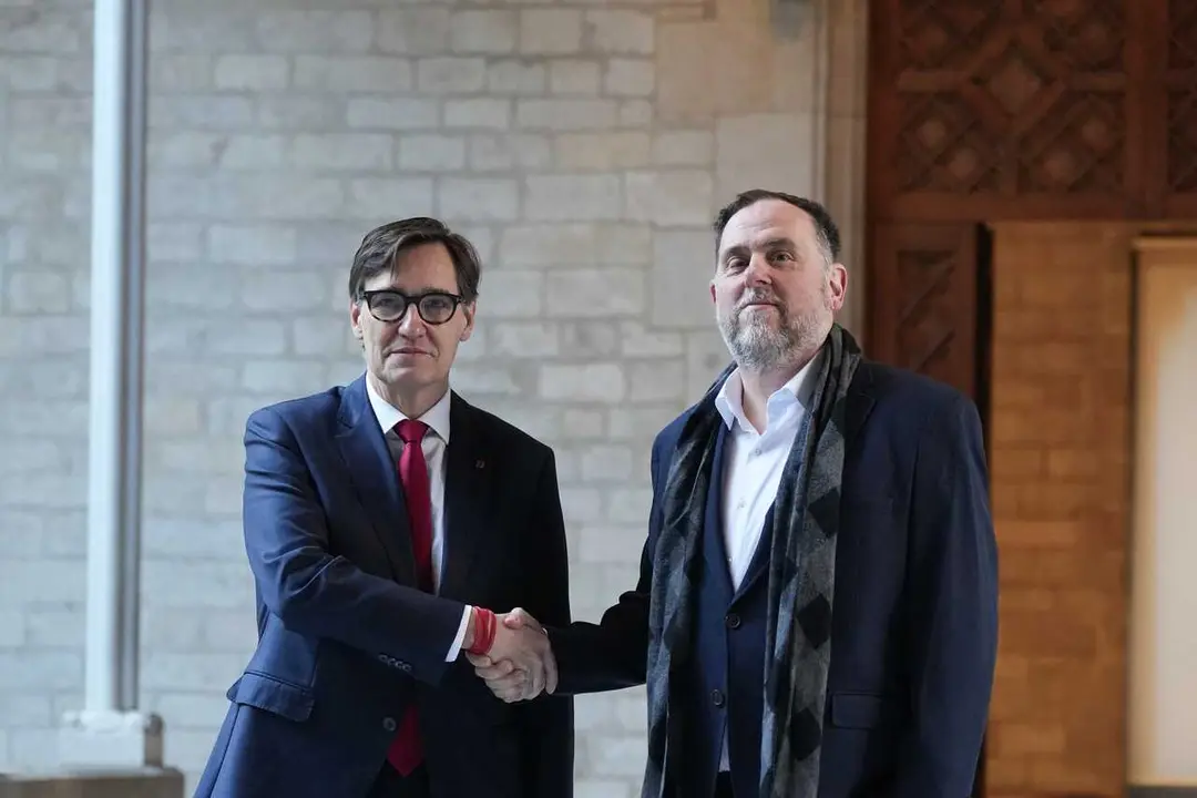 El presidente de la Generalitat, Salvador Illa, se re&uacute;ne con el presidente de ERC, Oriol Junqueras, para abordar el nuevo modelo de financiaci&oacute;n.