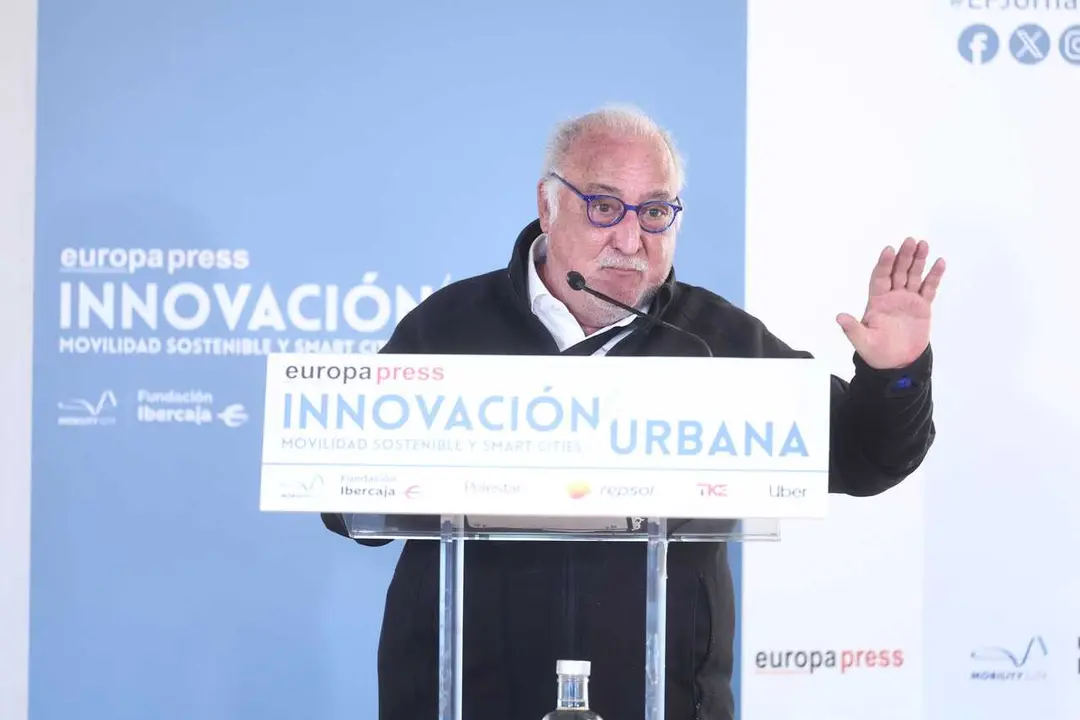 El director general de Tr&aacute;fico, Pere Navarro, durante la Jornada &lsquo;Innovaci&oacute;n Urbana. Movilidad Sostenible y Smart Cities&rsquo;, en el Hotel Eurostars Madrid Tower, a 14 de enero de 2026, en Madrid (Espa&ntilde;a). La jornada ha sido organizada por Europa Press.